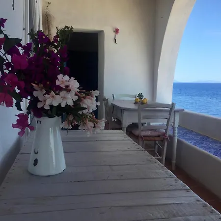 بيت للعطل Casa Gianni Alicudi